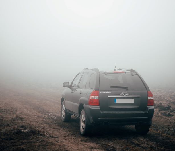 Kia Sportage driving in fog